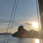 Besichtige die Inseln und den Hexenfels im Maddalena Archipel in Sardinien