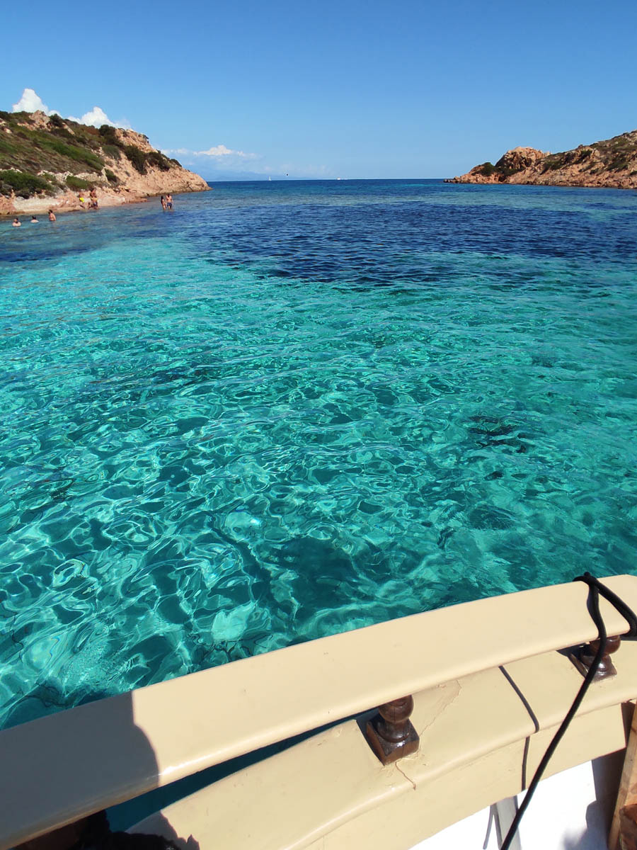 Motorboot-Tagestour im Maddalena Archipel, Sardinien mit privatem Kapitän buchen