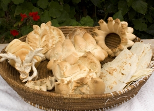 Coccoi ist kunstvoll verziertes Brot aus Sardinien