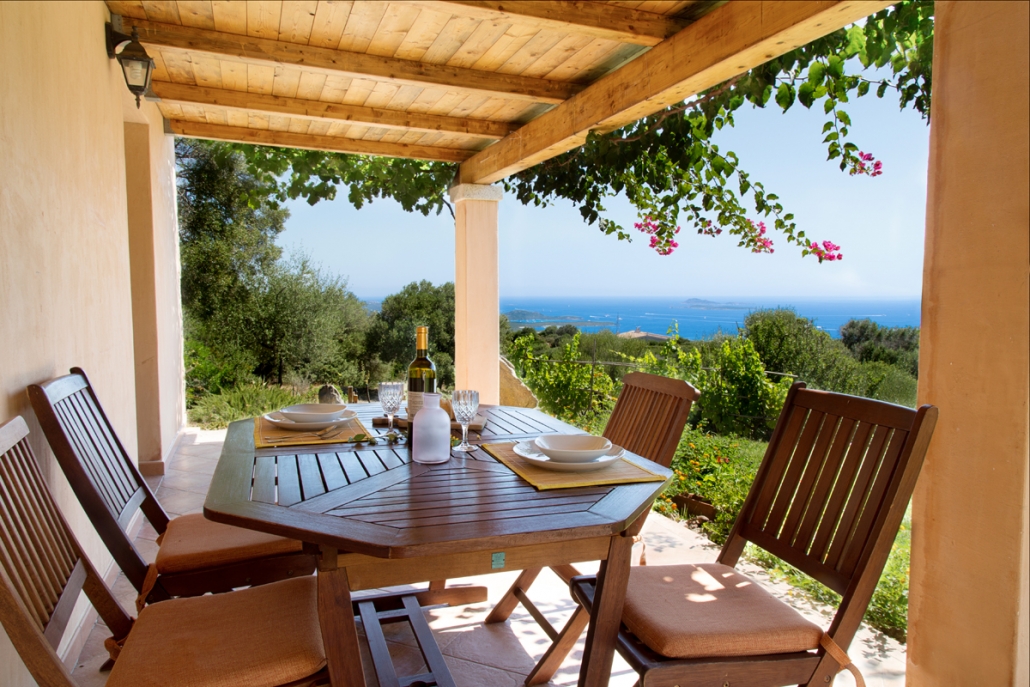Buche hier zum Bestpreis dein Ferienhaus mit Meerblich in Sardinien